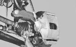 Замена тормозных колодок тормозного механизма переднего колеса