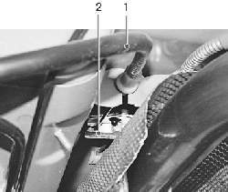 Замена задних тросов привода стояночного тормоза
