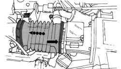 Место крепления шланга выпуска воздуха на фильтре двигателя V6