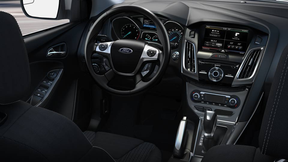 Ford Focus ST 2014 - панель приборов